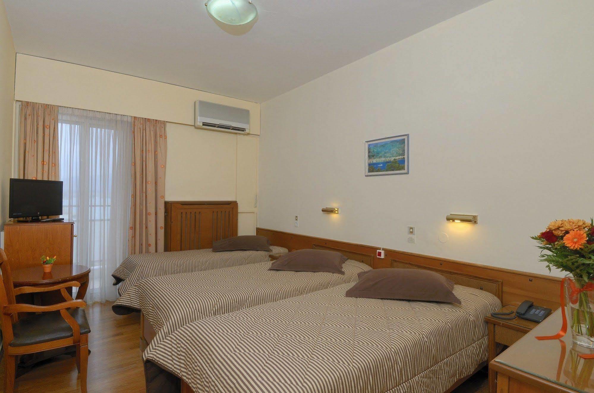 νεφέλη 3* Βόλος